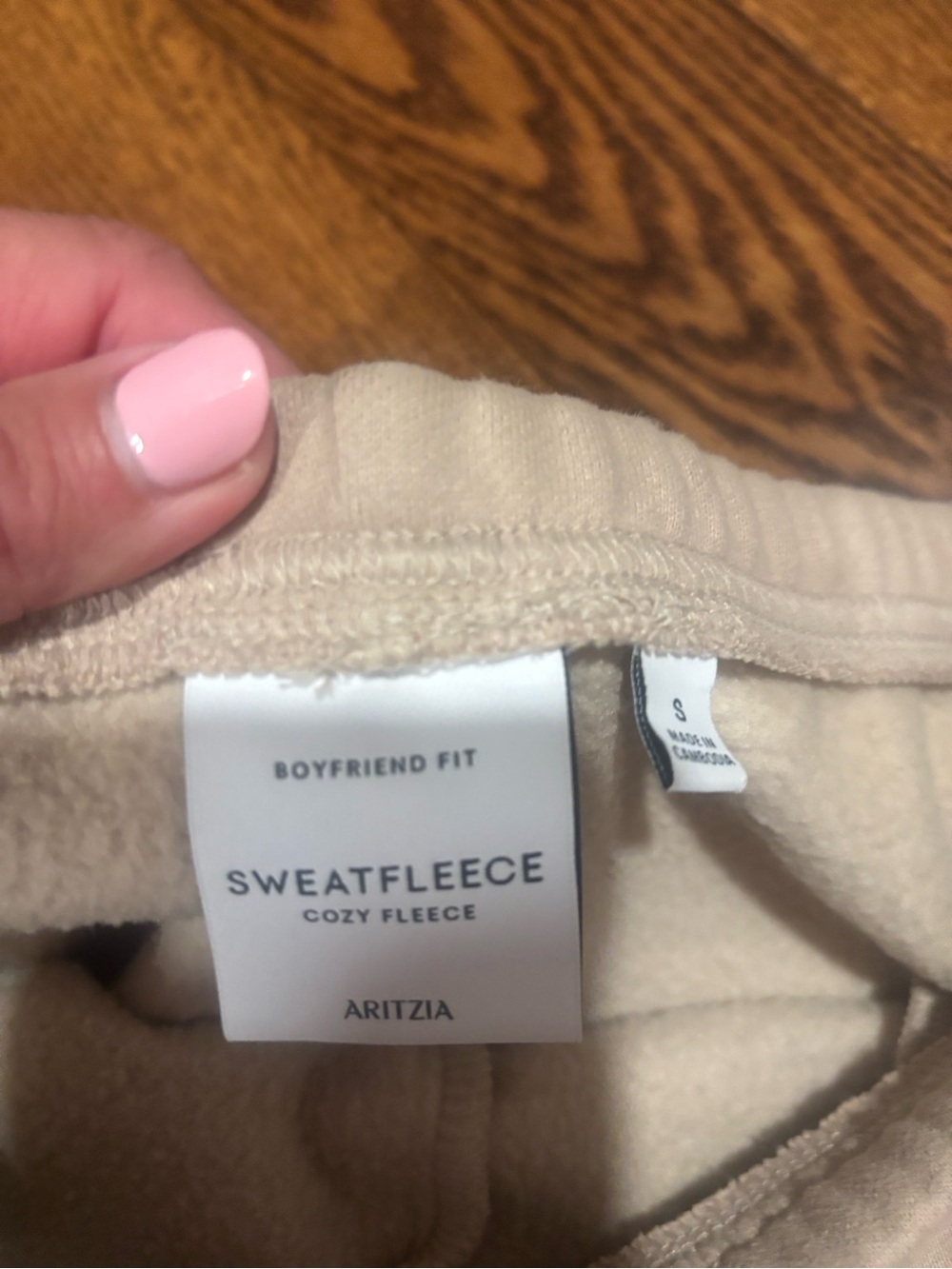 Aritzia womens Neutral Cream Hoodie & Shorts Set - Picture 4 of 5